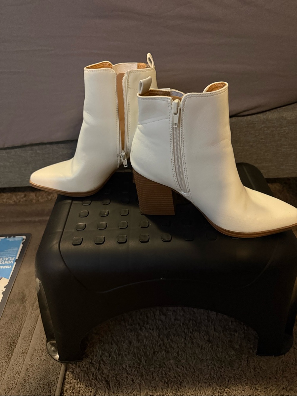 Indigo White Women's Ankle Boots with Chunky Brown Heel Sz 6.5